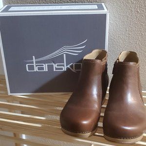 Dansko Barbara Tan Boots size 37